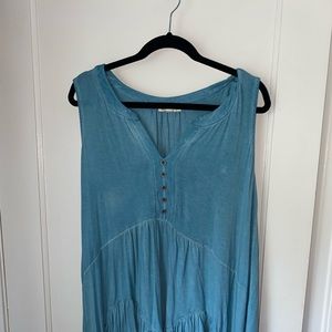 Jane and Delaney Blue Sleeveless Tunic
